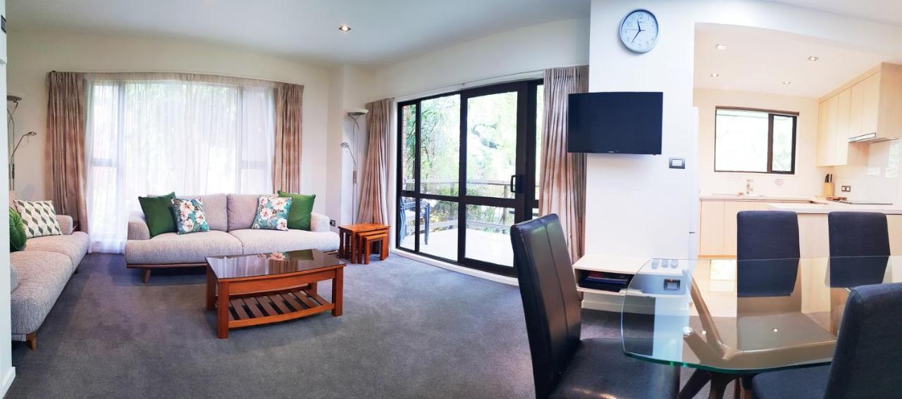 St James Apartments Queenstown Exterior photo