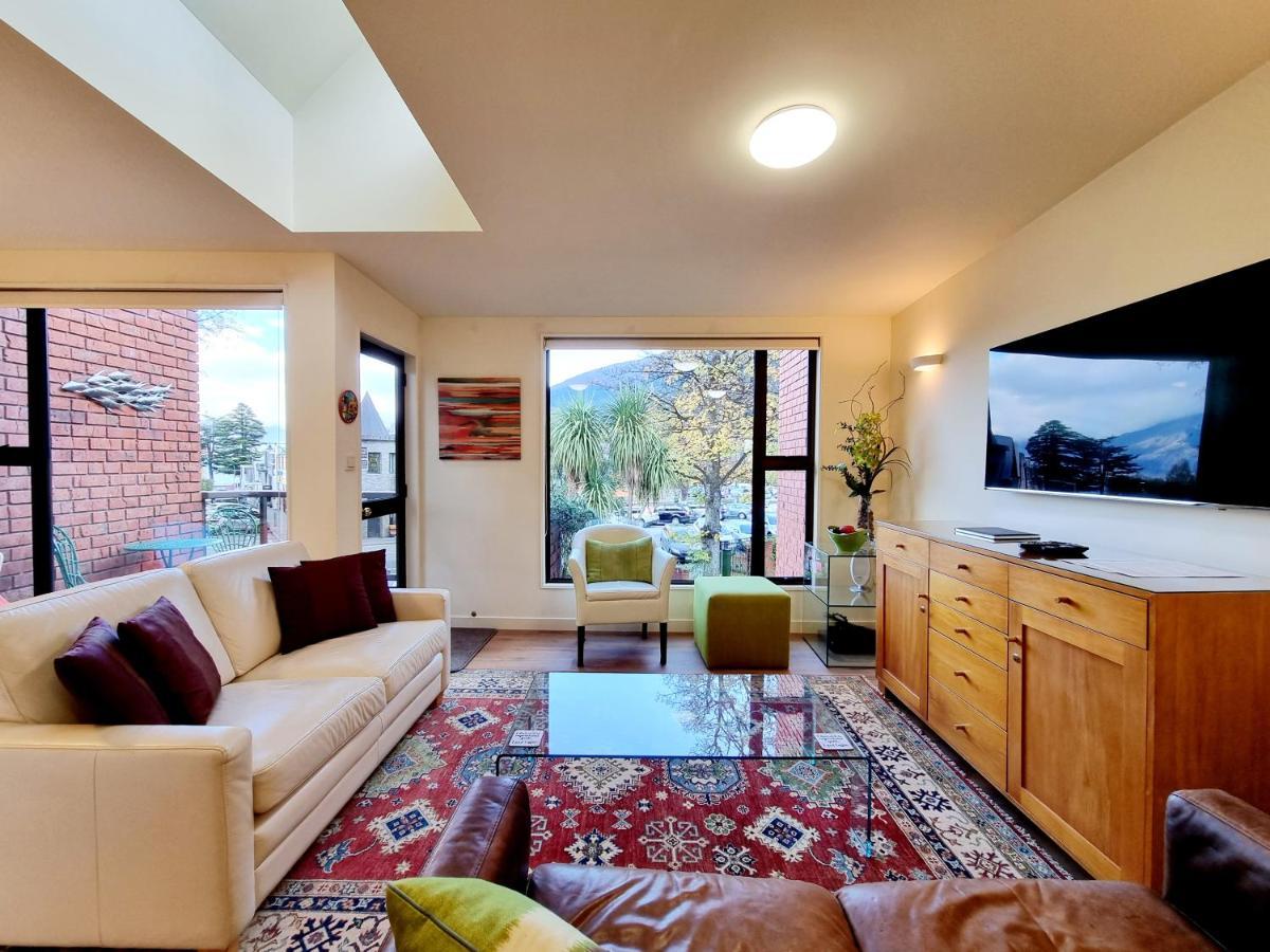St James Apartments Queenstown Exterior photo